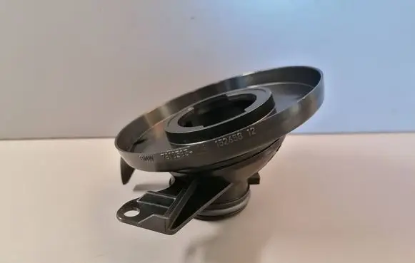 BMW 3 F30 F35 F31 Oil filler cap 7810585 11127810585