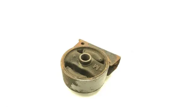 Citroen C-Crosser Engine mount bracket