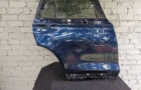 BMW X3 F25 Rear door