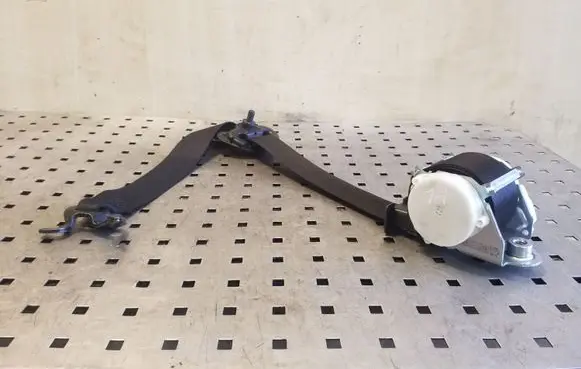 BMW X1 E84 Front seatbelt 7130277