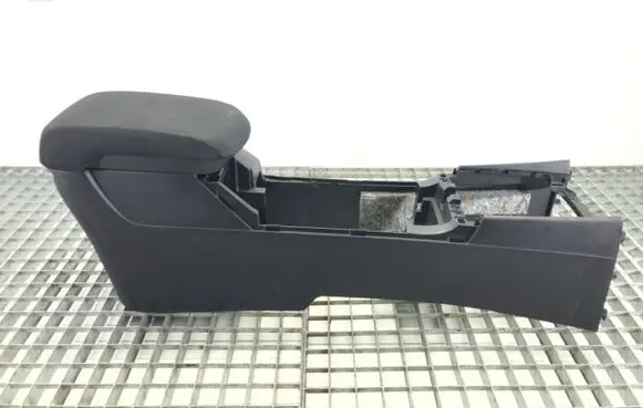 Mitsubishi Lancer VIII Center console 8011A219ZZ