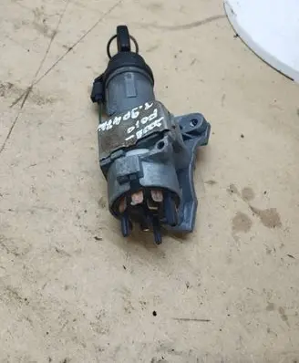 Volkswagen Polo Ignition lock 4B0905851G