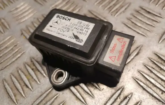 Mercedes-Benz E W211 Yaw turn rate sensor 0025426618