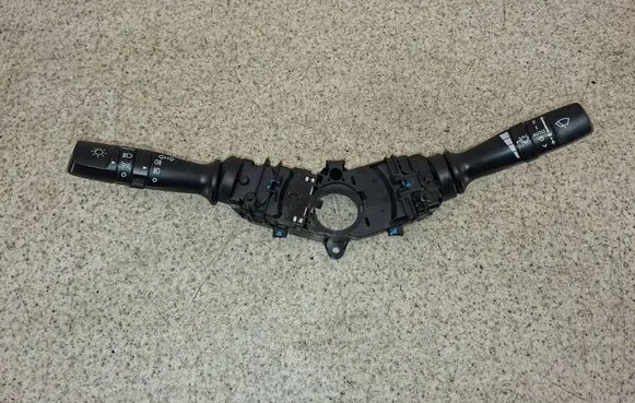 KIA Optima Wiper turn signal indicator stalk/switch 3753MA2211