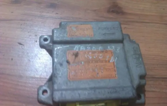 Mazda 323 Airbag control unit/module 3321454