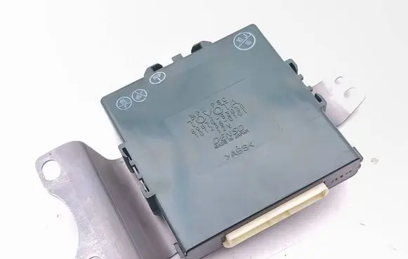 Lexus IS 220D-250-350 Power management control unit 8967053030