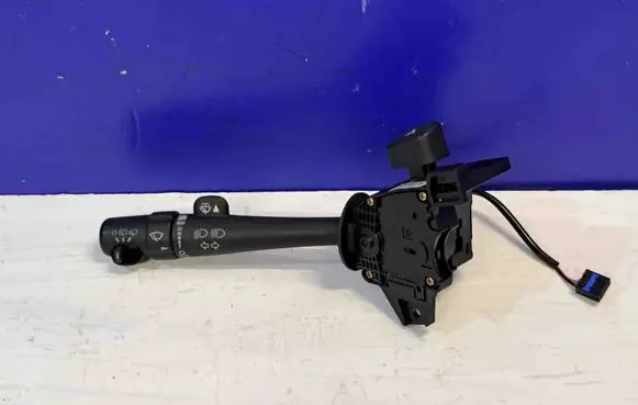 Chevrolet Tahoe Indicator stalk 15849314