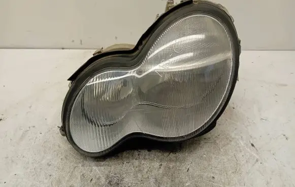 Mercedes-Benz C W203 Headlight/headlamp 0301166201 A203820016