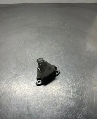 Renault Kadjar Driveshaft support bearing bracket 397748189R