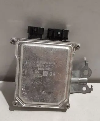 Lexus UX Fuel injection pump control unit/module 8957112010 9D050602
