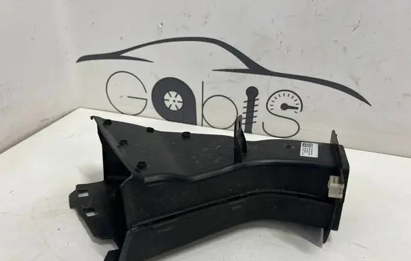 BMW iX Air intake duct part 8737026