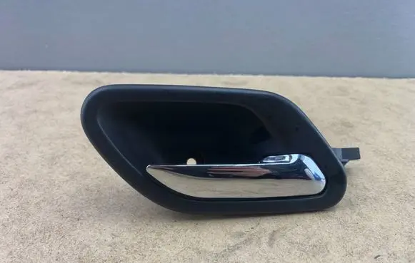 BMW 5 E39 Front door interior handle 8226050 51218226050