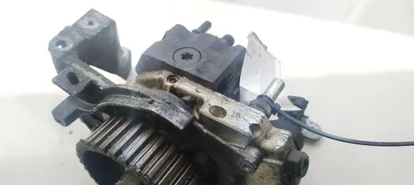 Mazda 3 I Fuel injection high pressure pump 0445010089 9651844380