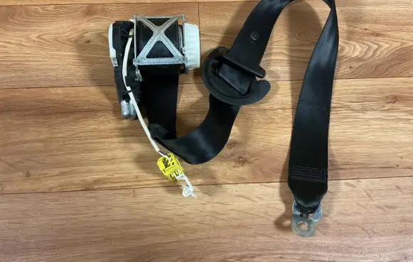 Volkswagen PASSAT B6 Front seatbelt 3C1857706F 33046824 YD419020060