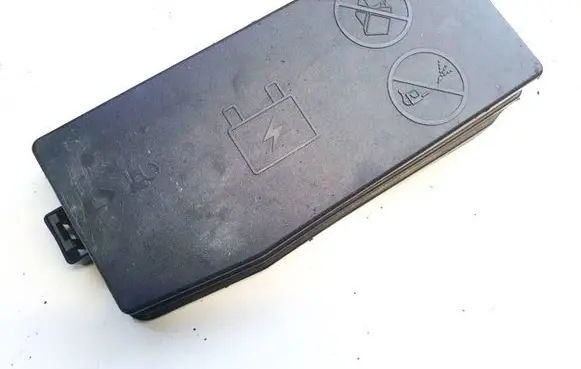 Chevrolet Captiva Fuse box cover 