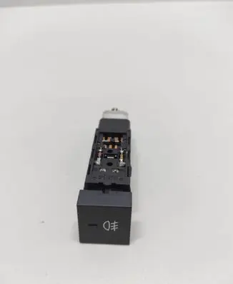Hyundai Santa Fe Windscreen/window heater switch 621W05010