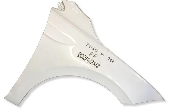 Volkswagen Polo VI Fender 