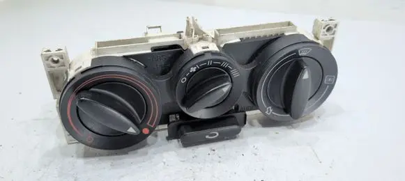 Audi A3 S3 8L Climate control unit 8L0819045A