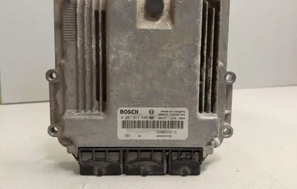 Opel Vivaro Engine control unit/module 8200666516 0281014648
