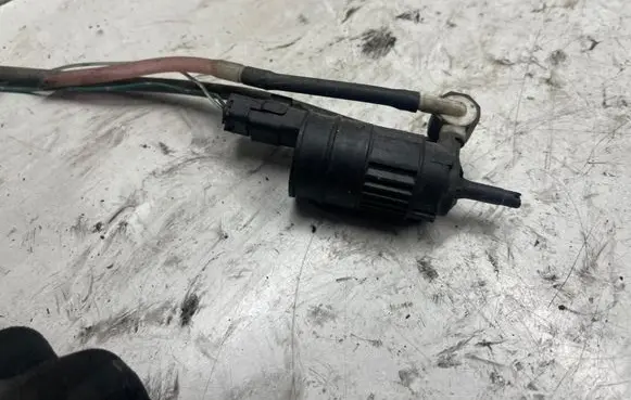 Renault Espace - Grand espace IV Windscreen/windshield washer pump 700430702