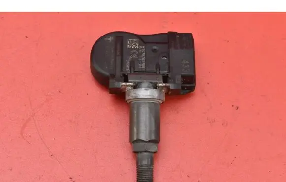 Tesla Model 3 Sensor 1074812-00-B