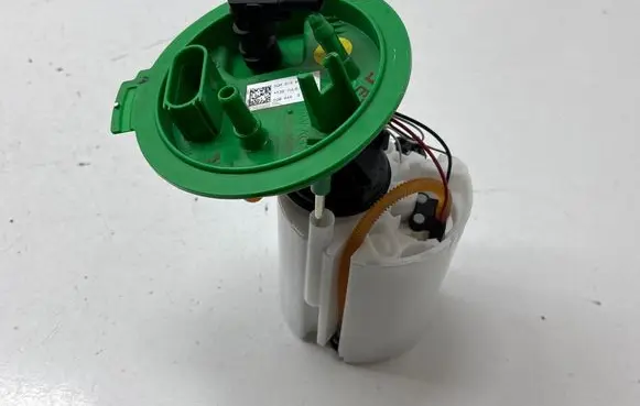Volkswagen Jetta VII In-tank fuel pump 5QM919051P 5Q0444B