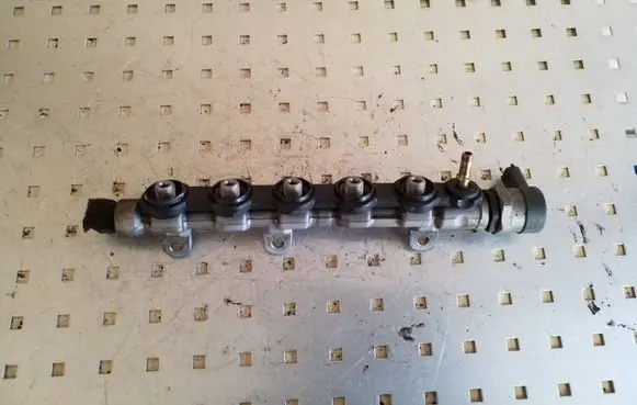 Nissan Qashqai+2 Fuel main line pipe 0445214173 8200942721 H8200610770