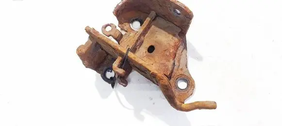 Nissan Note (E11) Bracket in trunk/boot 