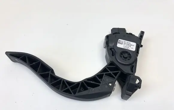Audi A5 8T 8F Accelerator throttle pedal 8K1723523