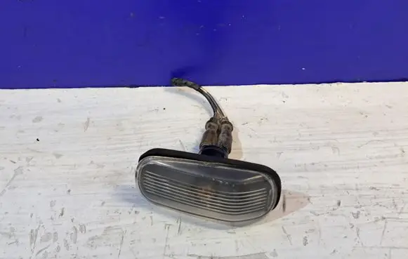 Saab 95 - 96 Front fender indicator light 5336250