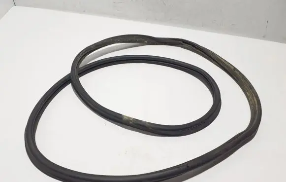 Renault Talisman Trunk rubber seal (body) 908308585R