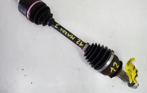 Mazda 3 III Front driveshaft
