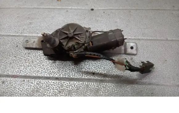 Volkswagen Polo II 86C 2F Rear window wiper motor