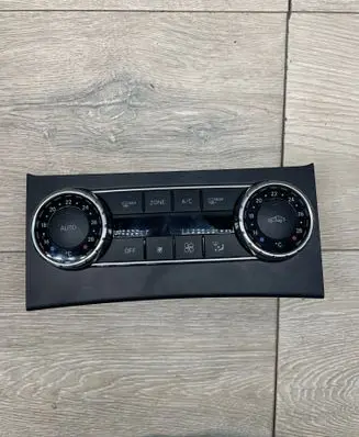 Mercedes-Benz C W204 Climate control unit A2049003803 SW261000