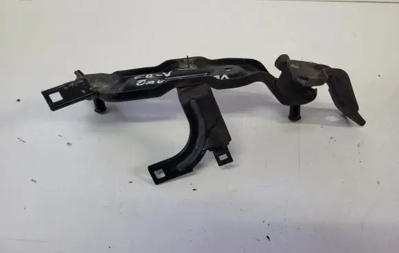 Honda CR-V Air filter cleaner box bracket assembly 