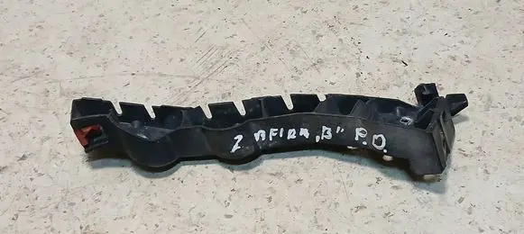 Front bumper mounting bracket