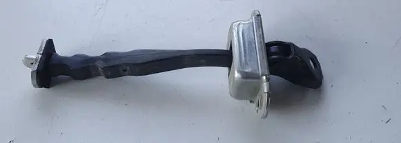 Nissan Leaf I (ZE0) Rear door check strap stopper