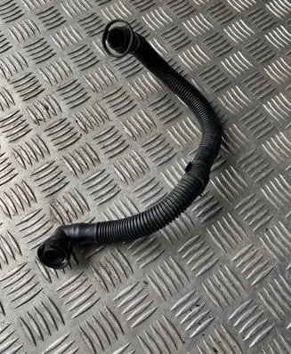 Audi A4 S4 B7 8E 8H Breather hose/pipe 06F103235