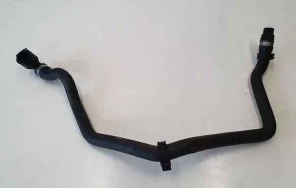 BMW 5 G30 G31 Engine coolant pipe/hose 8602649