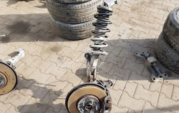 Opel Mokka B Front wheel hub spindle knuckle