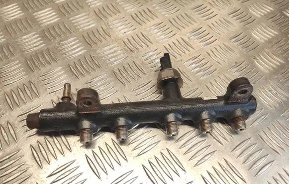 Ford Kuga II Fuel main line pipe 9674300080