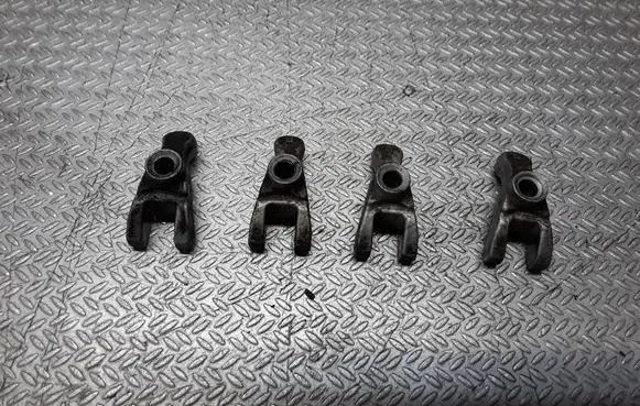 Opel Zafira B Fuel Injector clamp holder