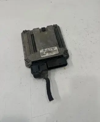 Volkswagen Touran I Engine control unit/module ECU 03G906016HK 0281012251 1039S07795
