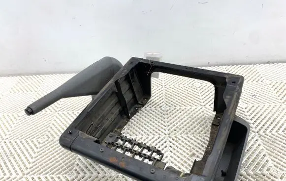 Volkswagen Transporter - Caravelle T5 Other exterior part 7H1881677J