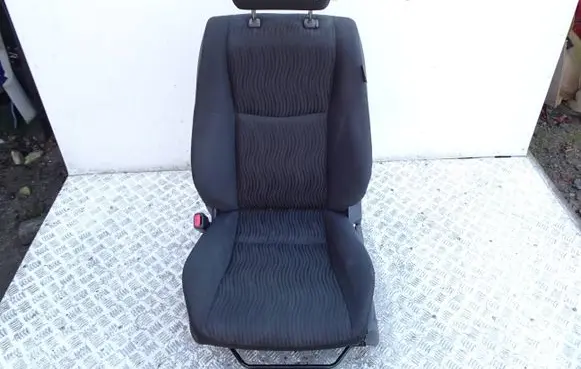 Suzuki Swift II Front passenger seat 