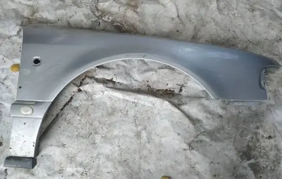 Audi A8 S8 D2 4D Fender pilkas