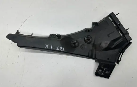 Audi Q7 4L Front bumper mounting bracket 4L0807283B