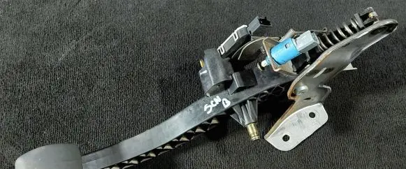 Renault Scenic II - Grand scenic II Brake pedal 725462