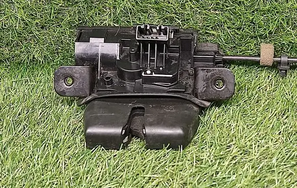 Ford Fiesta Loading door lock A442A66AD