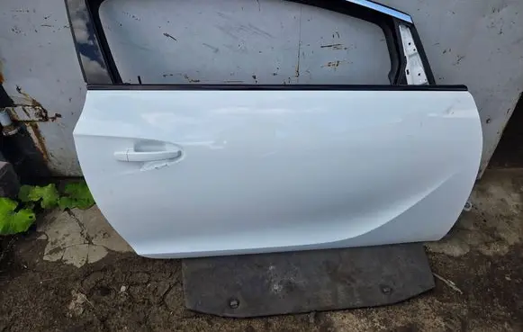 Opel Astra J Door (2 Door Coupe) 